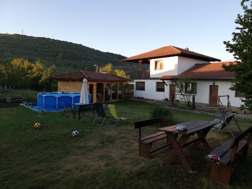 Guest House Yana Tŭrkasheni 외부 사진